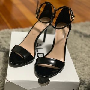 NEW Aldo woman heels